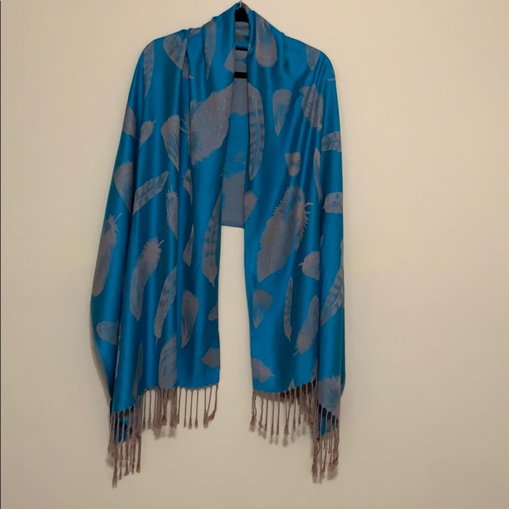 100% Viscose Scarf